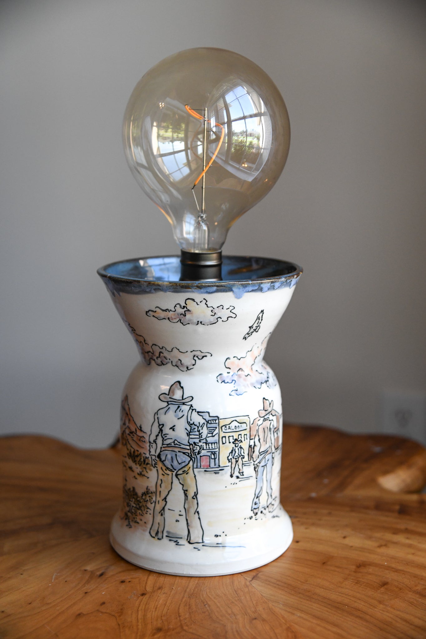 Shootout Scene Lamp